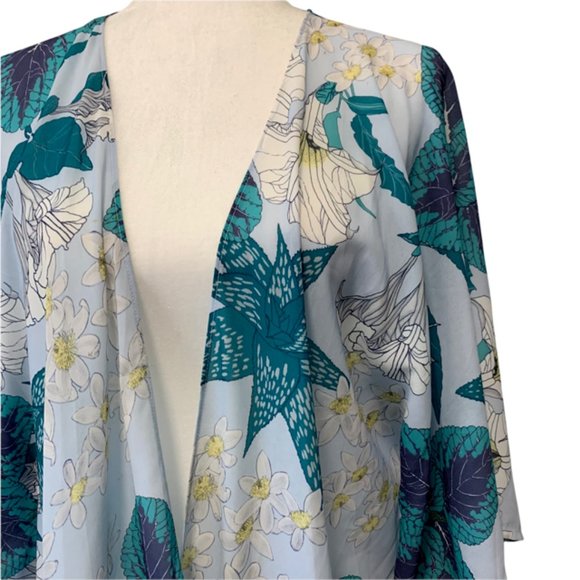 Umgee Floral Kimono M/L - Picture 5 of 6